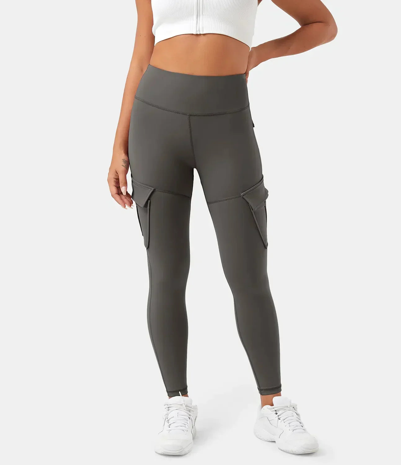 Comfortable everyday wear cargo leggings for women